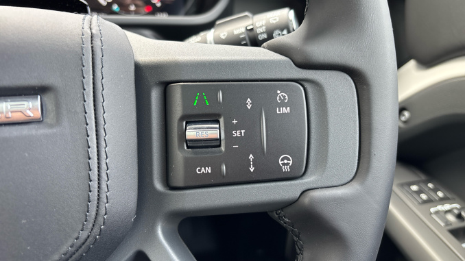 Land Rover Defender 3.0 D250 X-Dynamic HSE 110 5dr Auto Diesel Estate - Image 38